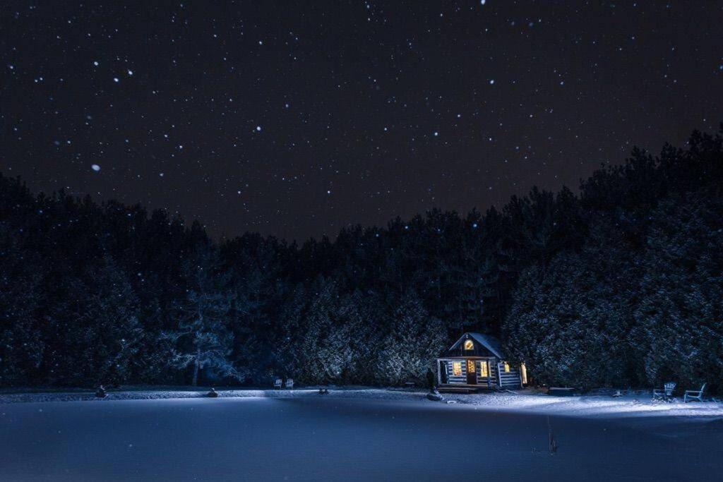 A Rustic Cabin In The Woods Orangeville Eksteriør bilde